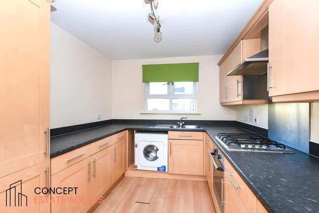 2 Bed 2 Bath Flat on Phoenix Court, Feltham, TW13  Main Photo