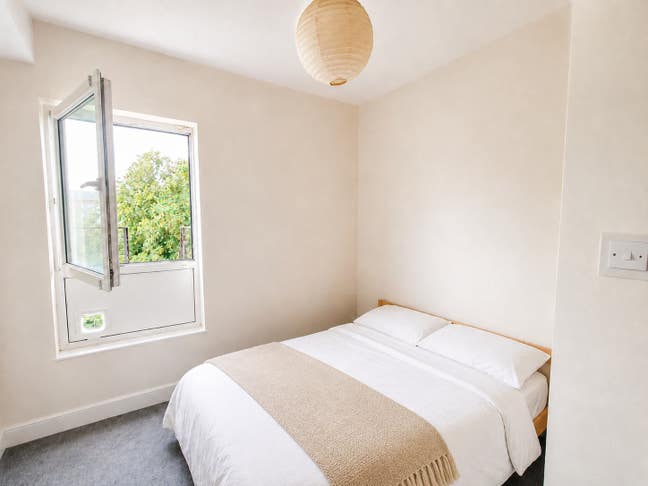✨Affordable 1 Bedroom Flat - Spacious and Cozy✨ Main Photo