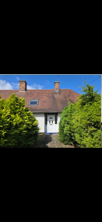 4 Bed house with garden  Main Photo