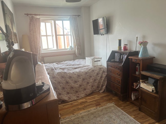 Double Room Available for Single Person  Main Photo