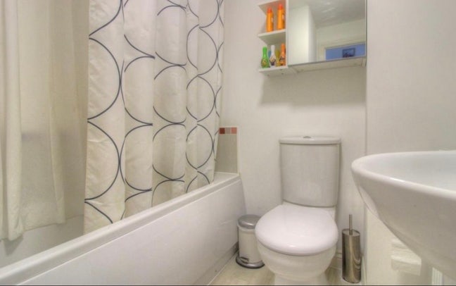 Double Room available in Moredon (Nr. Orbital) Main Photo