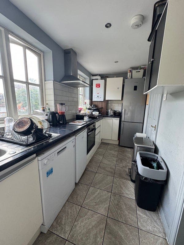 🏡✨ Stylish Room – All Bills Included! Main Photo