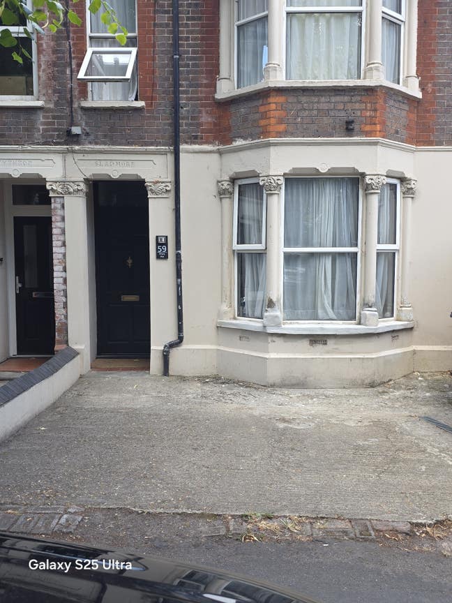 Single and Double Rooms to Let. Main Photo