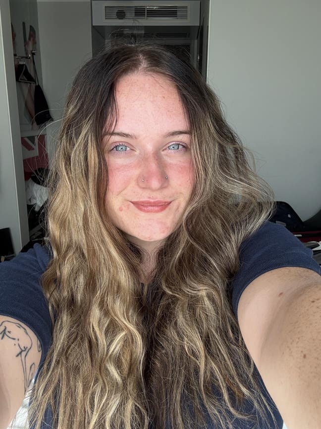 Young professional looking for flat share ASAP Main Photo