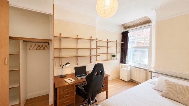 Huge Double Rooms | 1st Sep | City Centre 🚶‍♂️📍 Main Photo