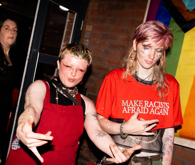 27yo nonbinary artist lookin for a room in manc ! Main Photo