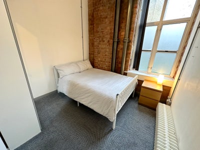 Stylish Warehouse Apartment - Nice Double Room Main Photo