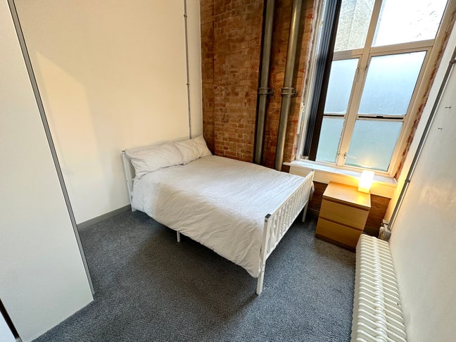 Stylish Warehouse Apartment - Nice Double Room Main Photo