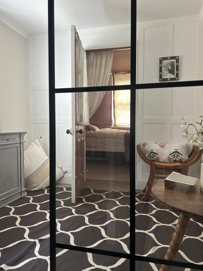 Separate &private little double bedroom  Main Photo