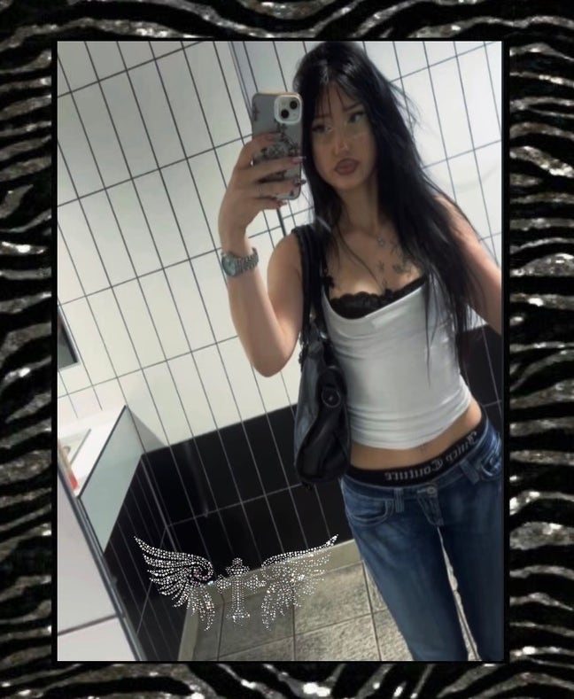 Hi i'm looking for student accommodation near... Main Photo