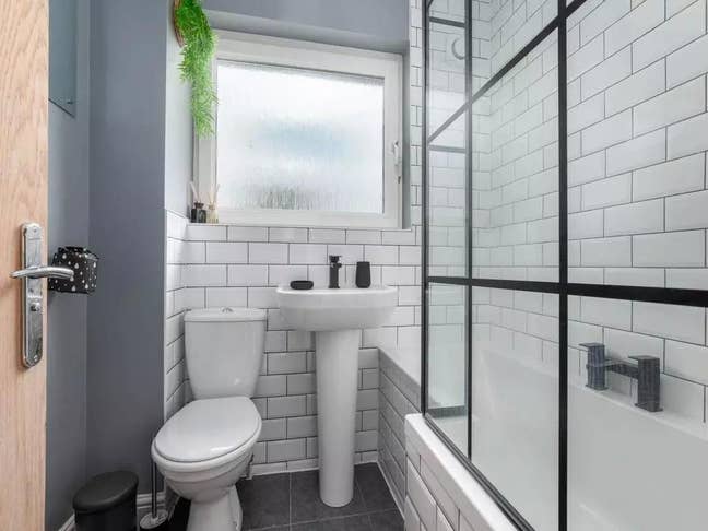 Buddy up opportunity - Double bed en-suite  Main Photo