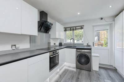 Double Room - Will Be Furnished - Bills Included Main Photo