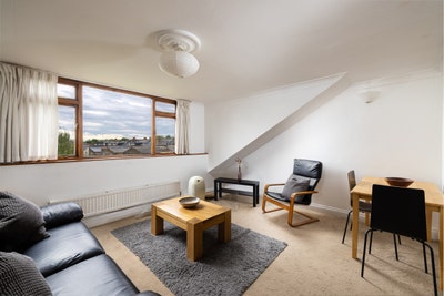 One Double Bedroom Flat - Spacious Living Area  Main Photo