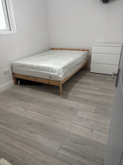 1 Single room for rent  Main Photo