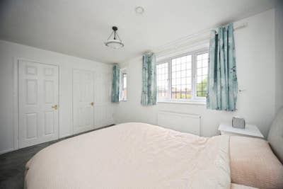 Two Double Rooms Available – Detached House Main Photo