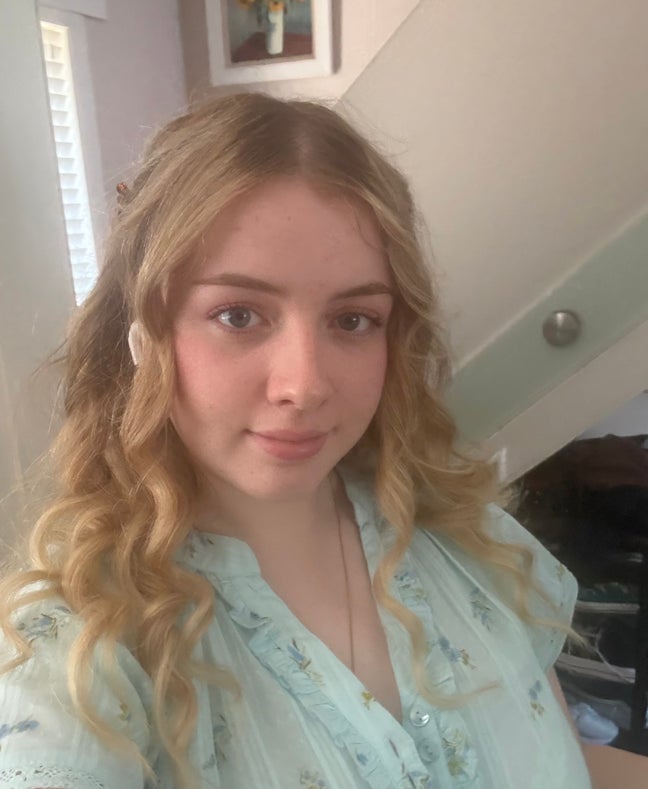 I am a 22-year-old female student, entering m... Main Photo