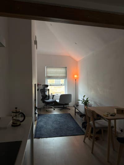 Bright 1-bed flat, Zone 2 – 2 min to Deptford Stn Main Photo