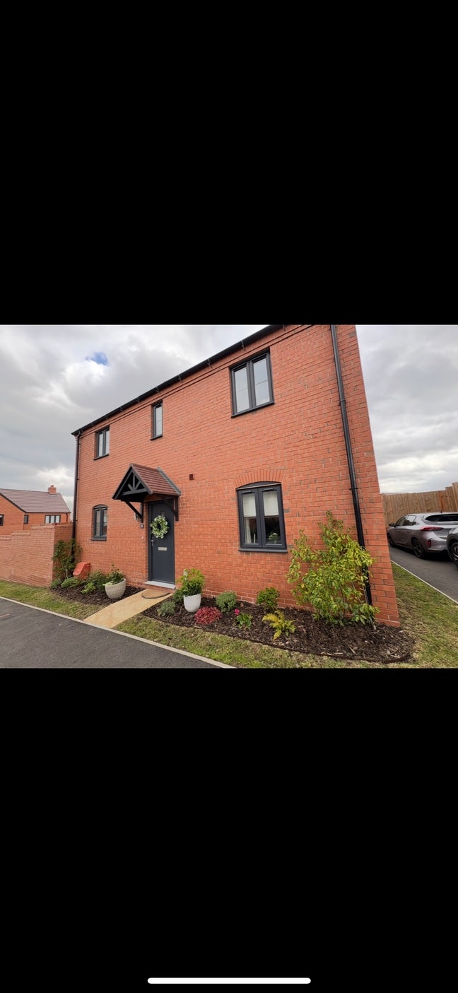 Double room with en-suite available Main Photo