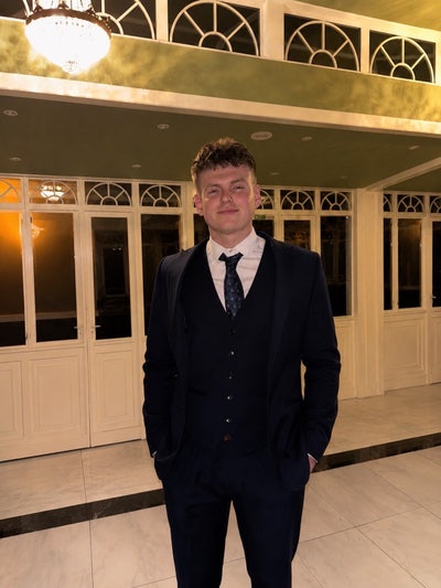 Professional Male seeks a double room Main Photo