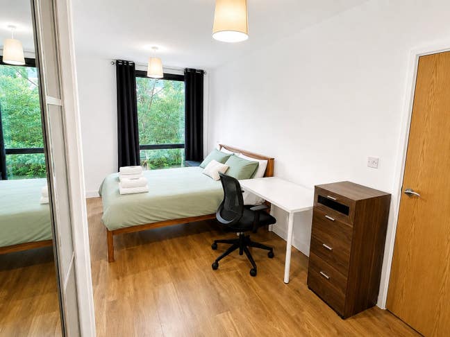 Charming Rooms in New Build / Zone 2 Main Photo