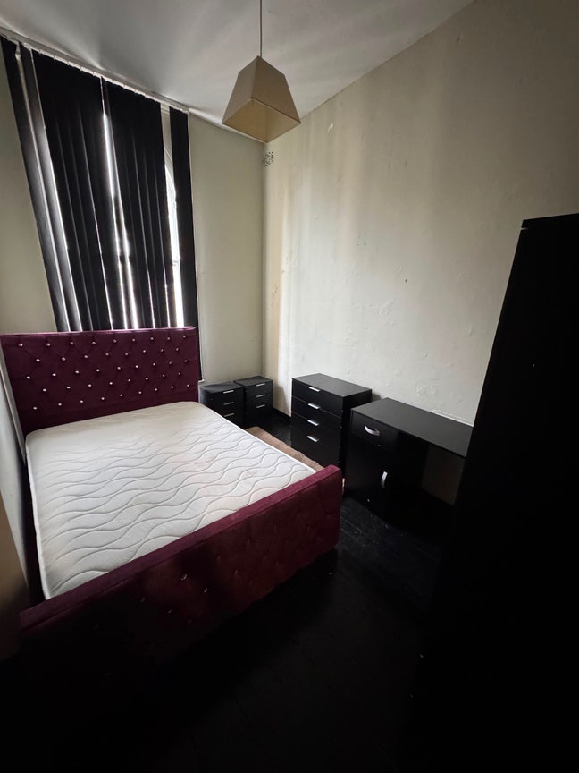 Rooms available in main High Street bangor  Main Photo