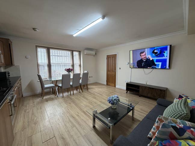 Large 3 Bedrooms Flat in South Kensington SW7  Main Photo