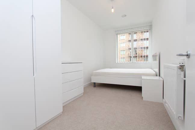 Beautiful Room 20 Min from Canary Wharft   Main Photo