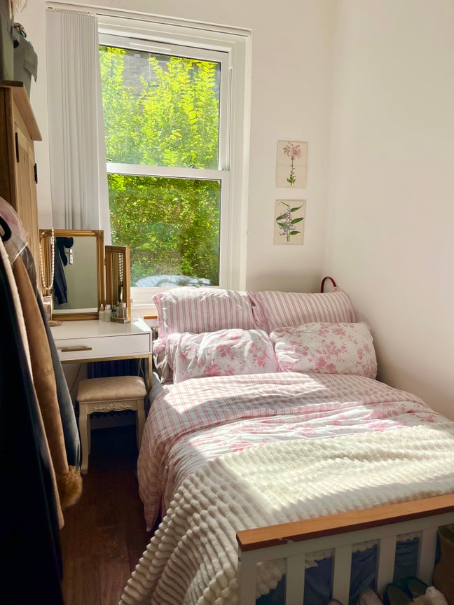 One cute room available in Vauxhall  Main Photo