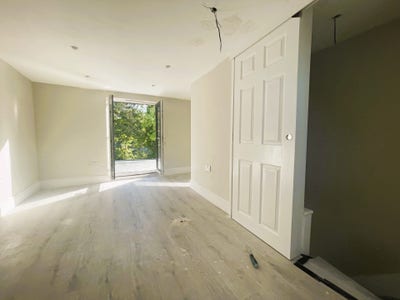 Newly Refurb Modern 2 Bed Sussex Road Croydon CR2 Main Photo