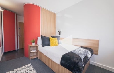 Ensuite Tenancy Takeover Main Photo