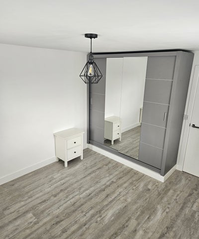 King size bedroom with shared kitchen, lounge.  Main Photo