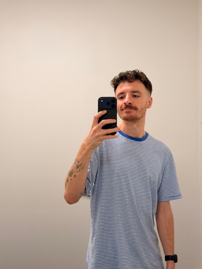 Regular Thursday & Friday night stay  Main Photo