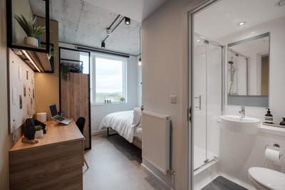 Ensuite - YourTRIBE Southwark Main Photo