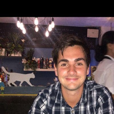 I am a professional male aged 32. I am lookin... Main Photo