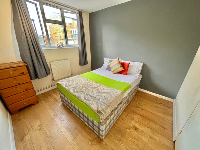Double Room, Canary Wharf – Short/Long Let Main Photo