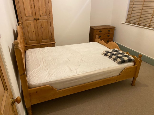 Large Double Room for Rent , by Old Town  Main Photo