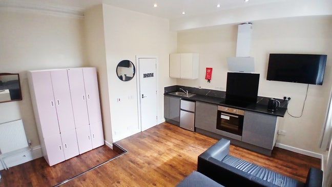 ST6/Studio. NEW. Furnished. Inc all bills! Main Photo