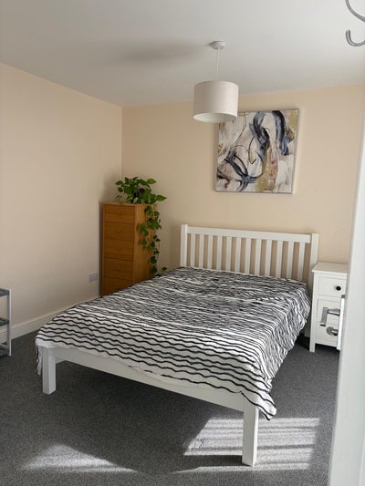 CLOSE TO GWH-Large double room with en-suite  Main Photo