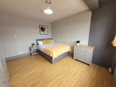 Huge bedoom + Office Room – &pound;850pcm Main Photo