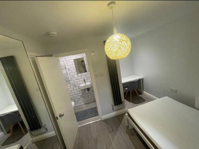 Double En-Suite room available in Hither Green Main Photo