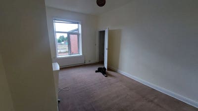 Large Double Room to Rent – Derker, Oldham Main Photo