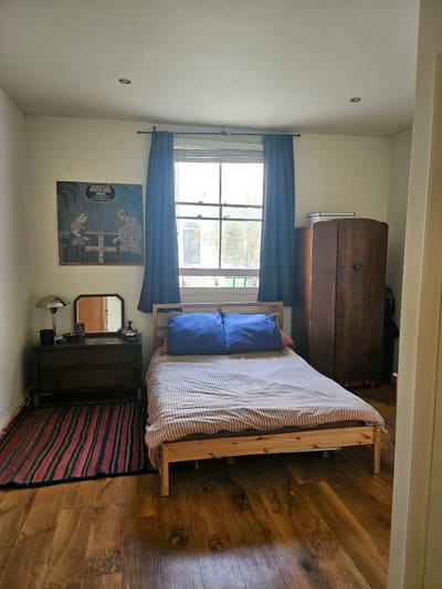 Spacious Room with en suite in Camberwell  Main Photo