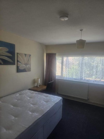 Double Room in 3-Bed House – MK6 5AP Main Photo