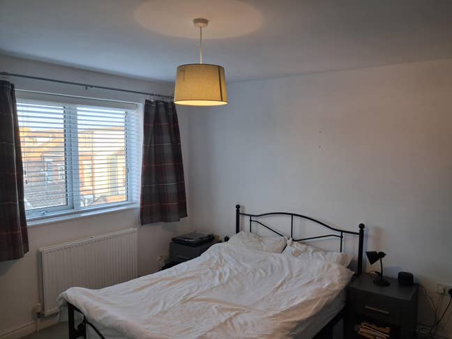 Double Room en-suite with private lounge & parking Main Photo