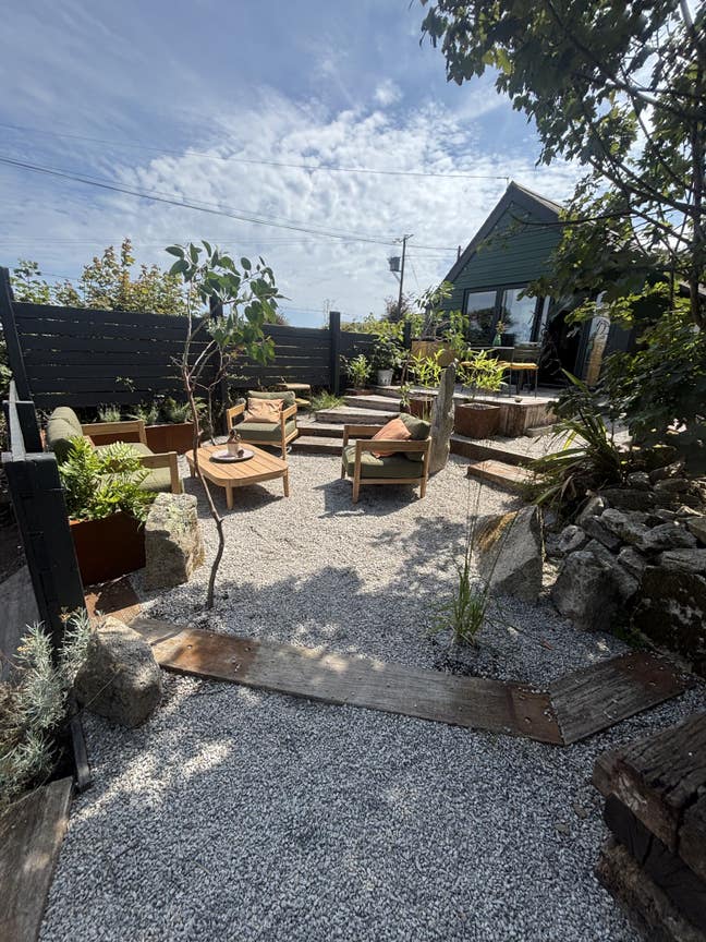 Stunning countryside converted pig shed :)  Main Photo