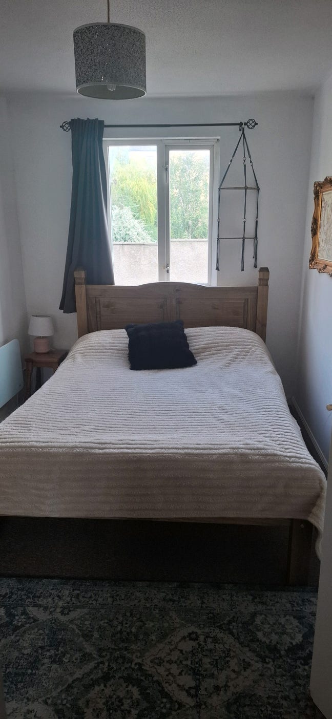 Sublet on double room available now in Dalry Main Photo