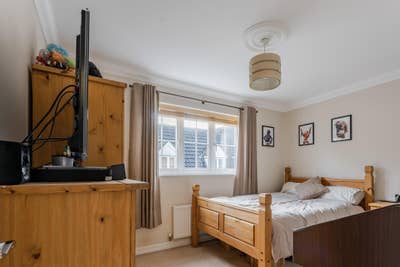 Large Double room, en suite, furnished, inc bills Main Photo