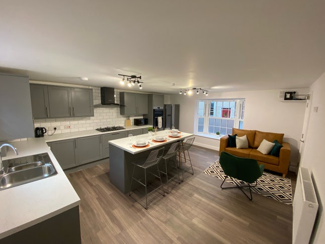 City Centre En-suite Room Main Photo