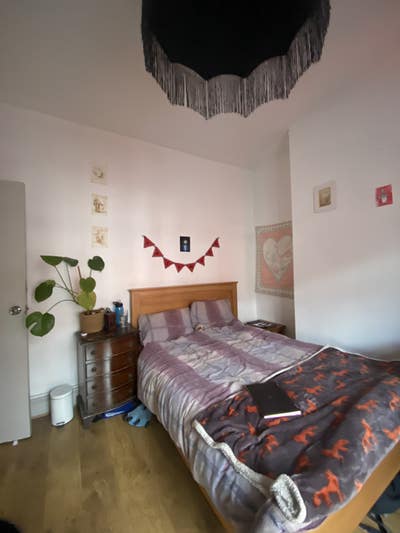 Short term rental cover in a lovely house share Main Photo