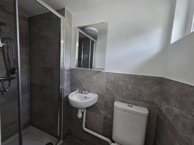 New, large HMO property. Suitable for sharing,  Main Photo